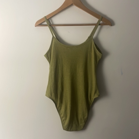 Etam Green Lightweight Body Suit Sz Medium - Picture 3 of 3